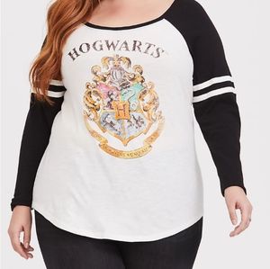 Hogwarts raglan tee Harry Potter size 1 torrid